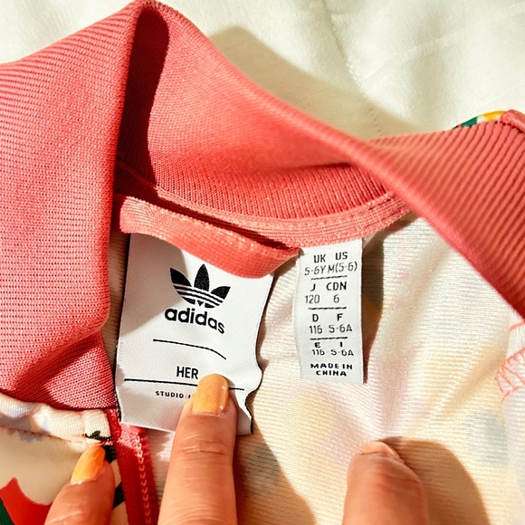 Used kid Adidas set for kid 5-6 years old - Picture 6 of 9